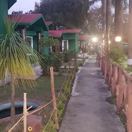 Midway Resort Rishikesh Bagian luar foto